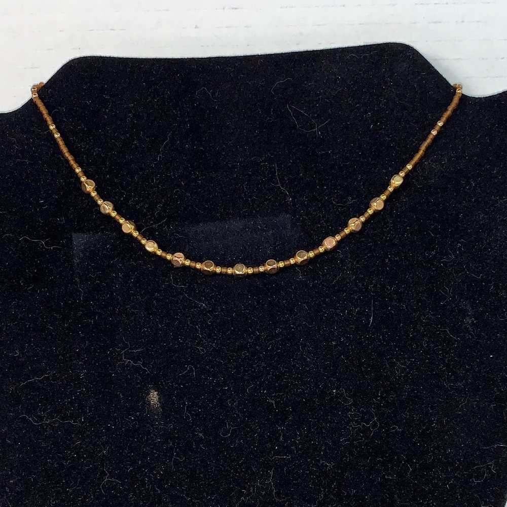 15 1/2" Tan and Gold Beaded Necklace